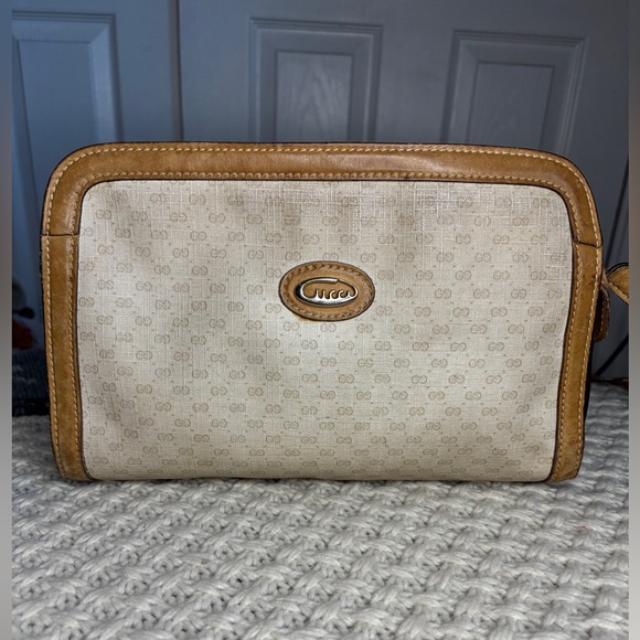 Authenticated Vintage (70’s-80’s) Gucci Crossbody - Picture 1 of 15